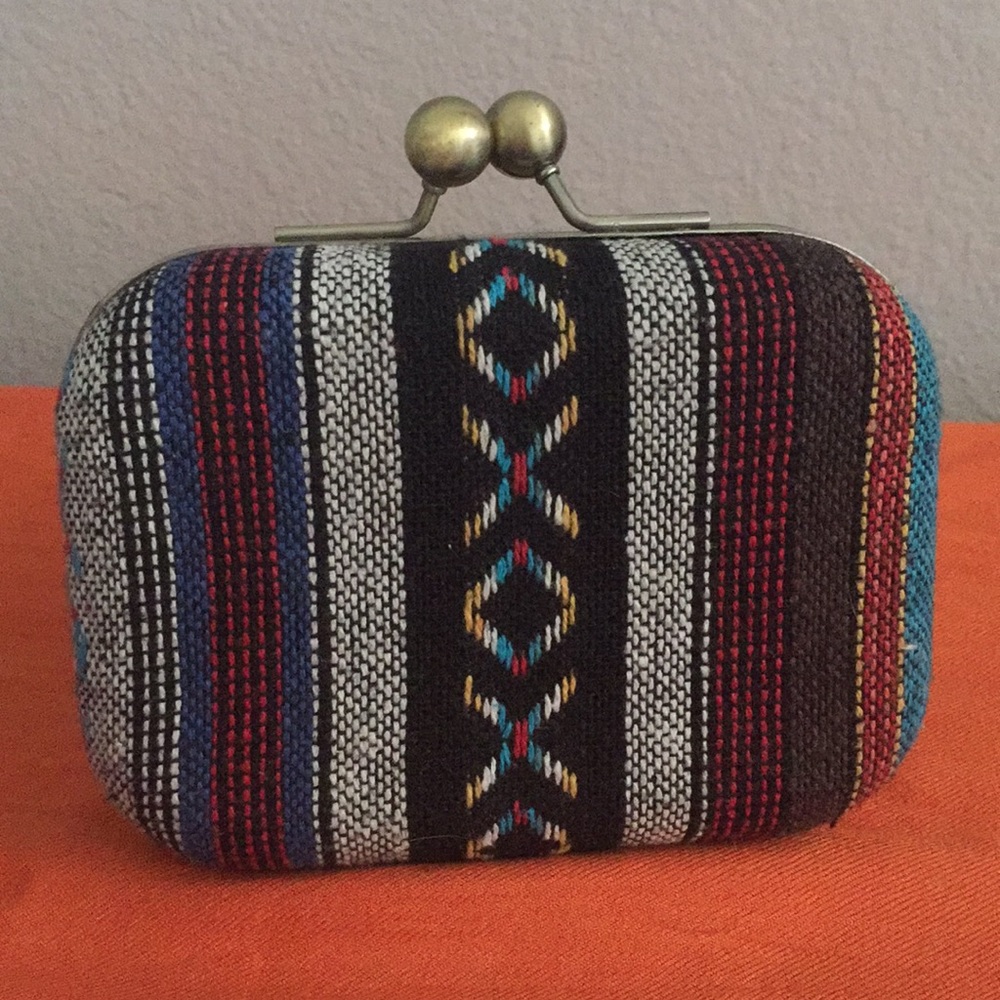 Aztec clutch